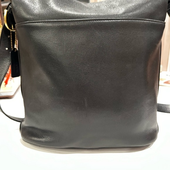 Vintage Coach Black Crossbody Bag, Leather and Adjustable Strap. Made in USA - Picture 2 of 6